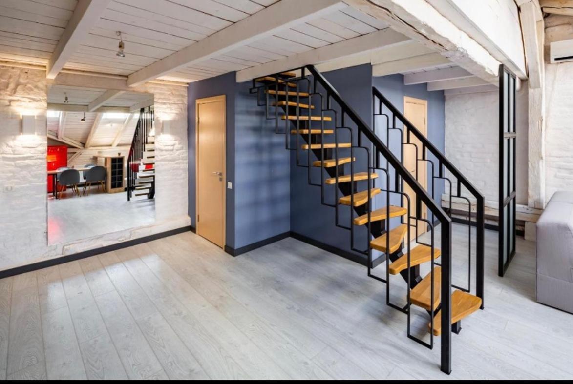 Appartement Romari Площа Ринок 29 à Lviv Extérieur photo