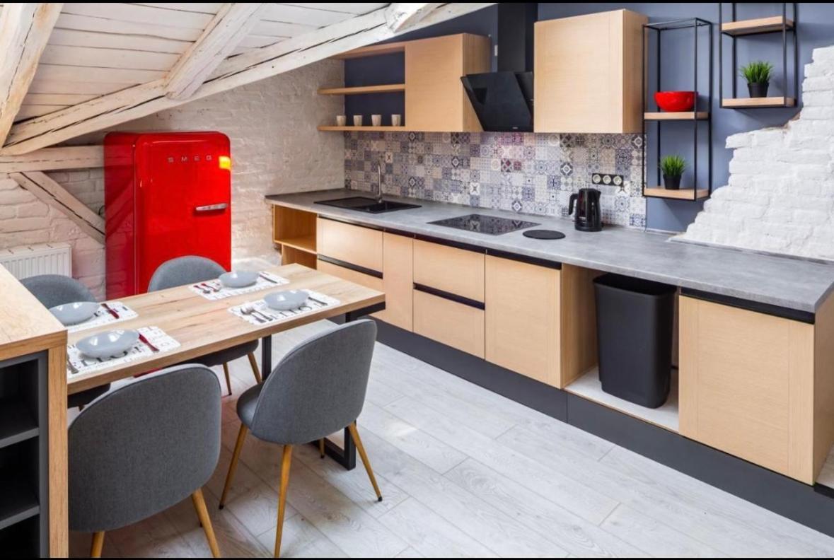 Appartement Romari Площа Ринок 29 à Lviv Extérieur photo