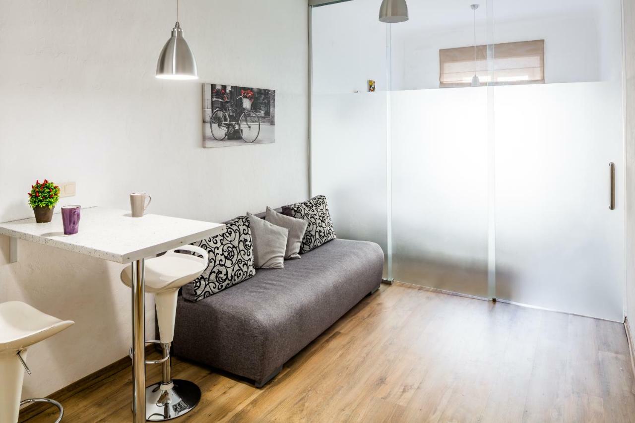 Appartement Romari Площа Ринок 29 à Lviv Extérieur photo