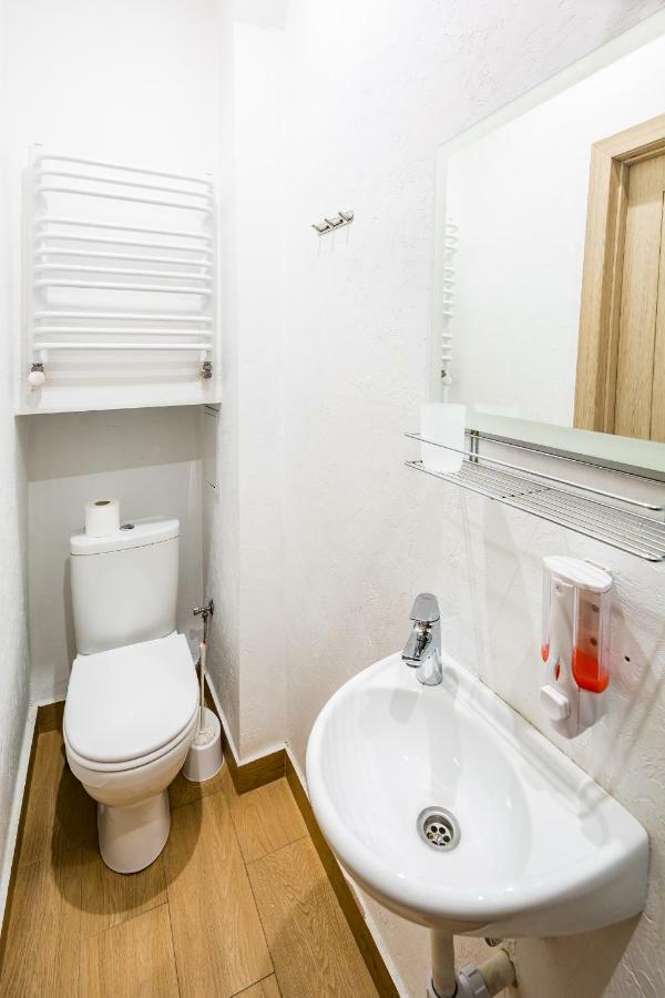 Appartement Romari Площа Ринок 29 à Lviv Extérieur photo